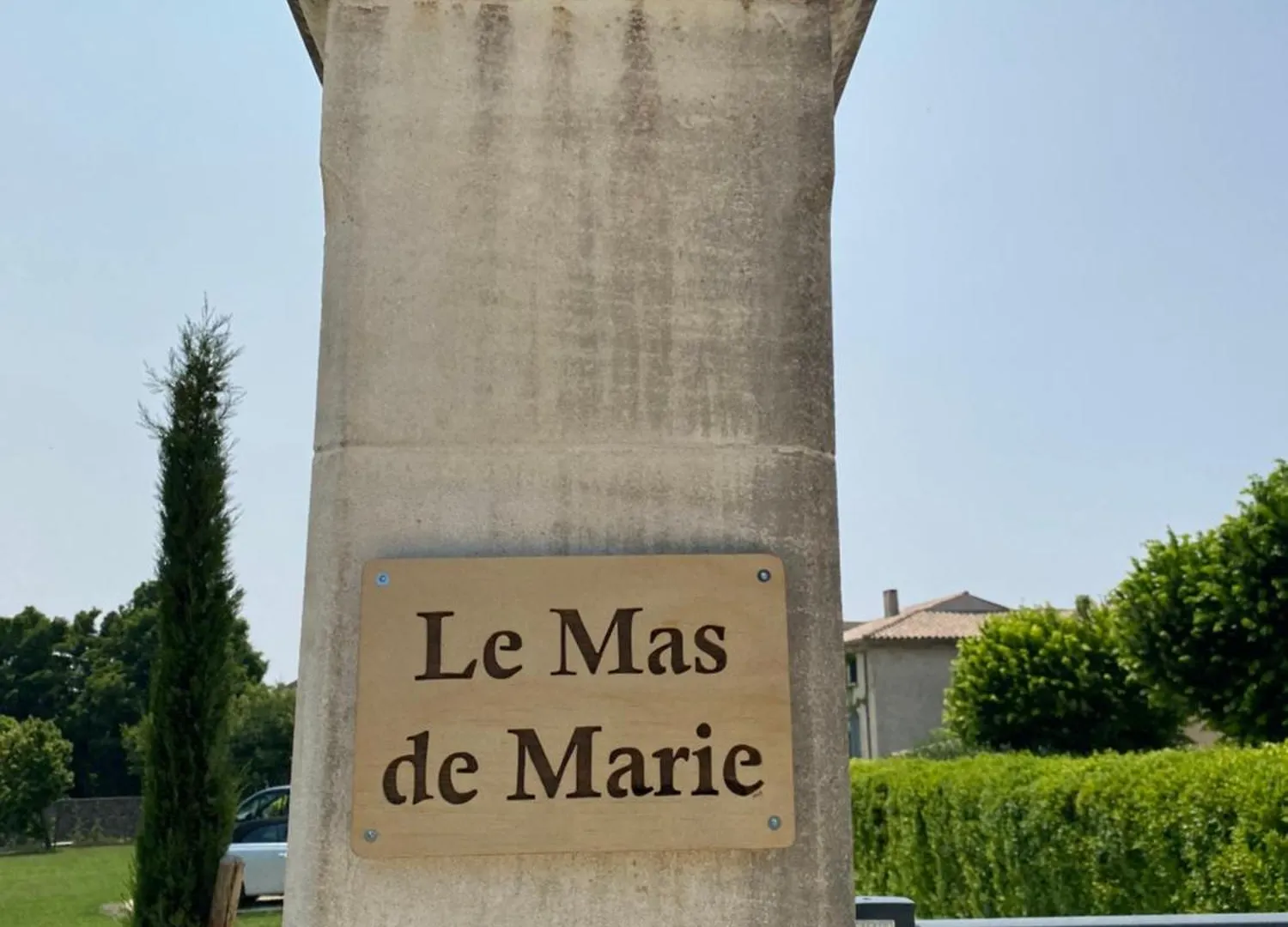 Le Mas De Marie Taulignan Panzió